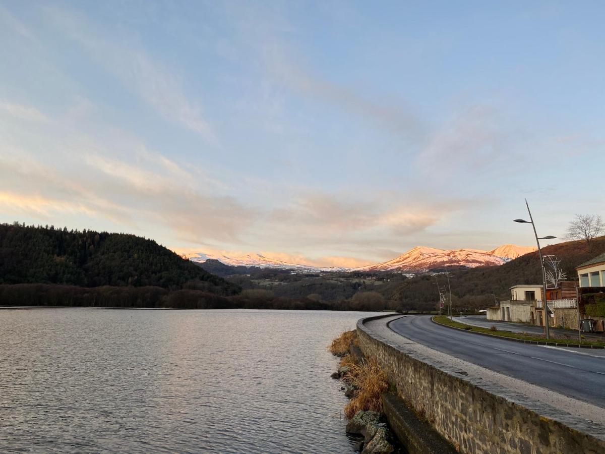 Hotel La Bonne Hotesse Chambon-sur-Lac Eksteriør billede