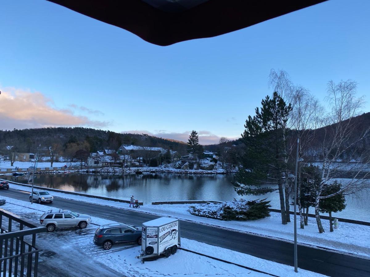 Hotel La Bonne Hotesse Chambon-sur-Lac Eksteriør billede