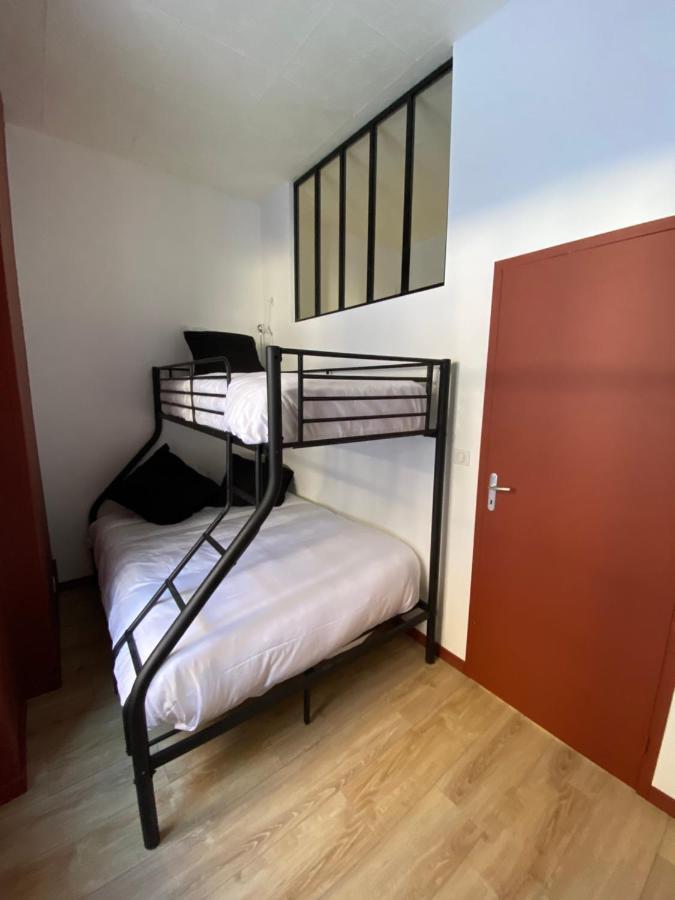Hotel La Bonne Hotesse Chambon-sur-Lac Eksteriør billede