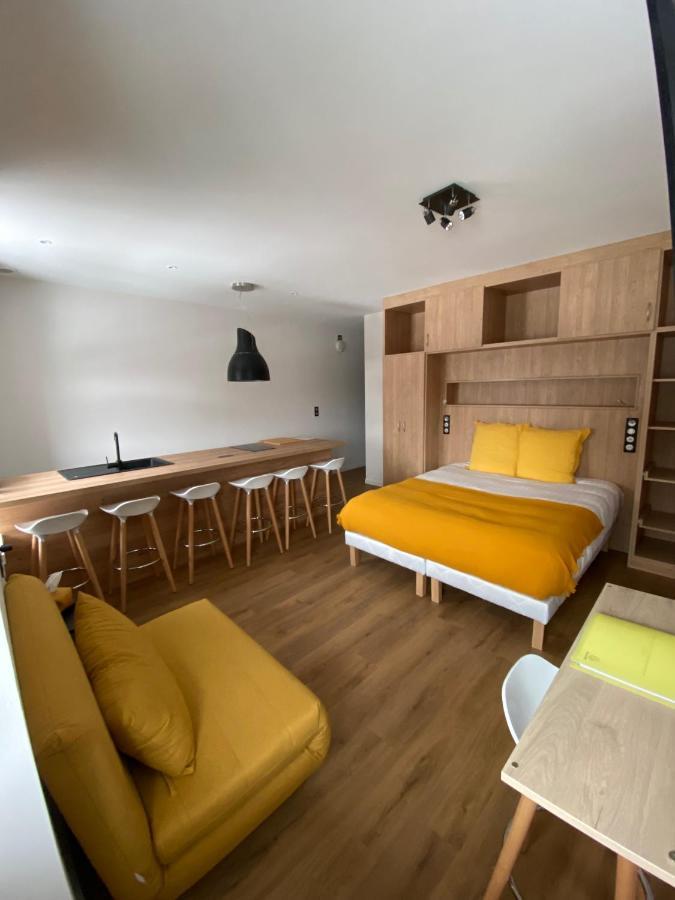 Hotel La Bonne Hotesse Chambon-sur-Lac Eksteriør billede