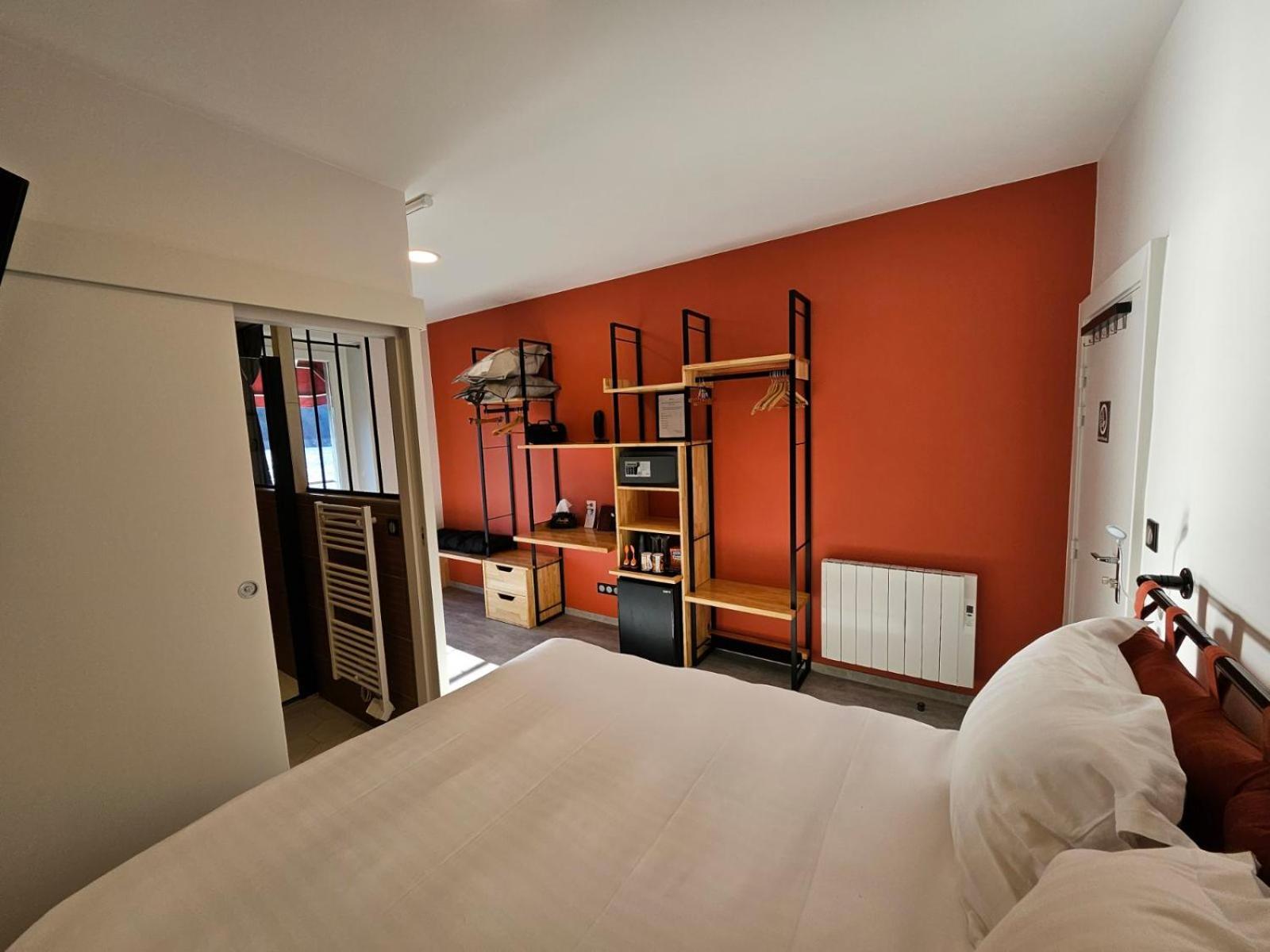 Hotel La Bonne Hotesse Chambon-sur-Lac Eksteriør billede
